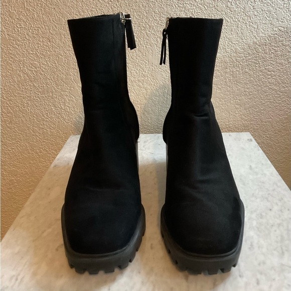 ZARA LUG SOLE CHELSEA BOOTS SIZE 9 vegan luxe SUEDE excellent quality chunky Y2K - Picture 3 of 6